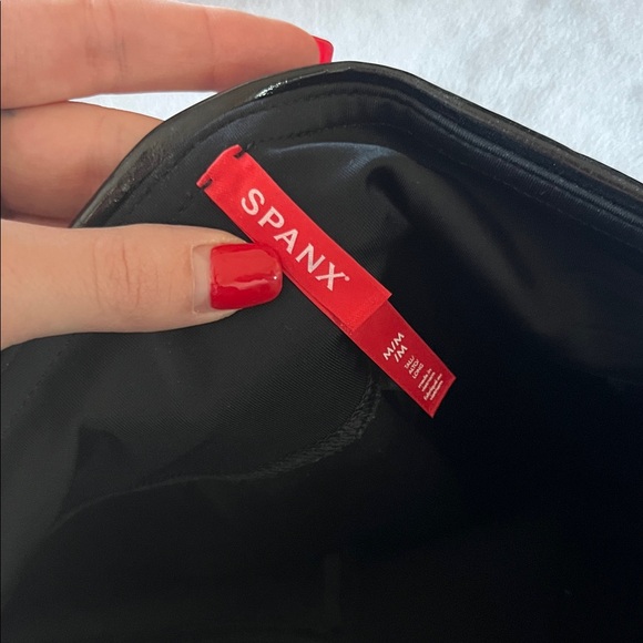 SPANX Black Leggings with Red Tag - Picture 2 of 2